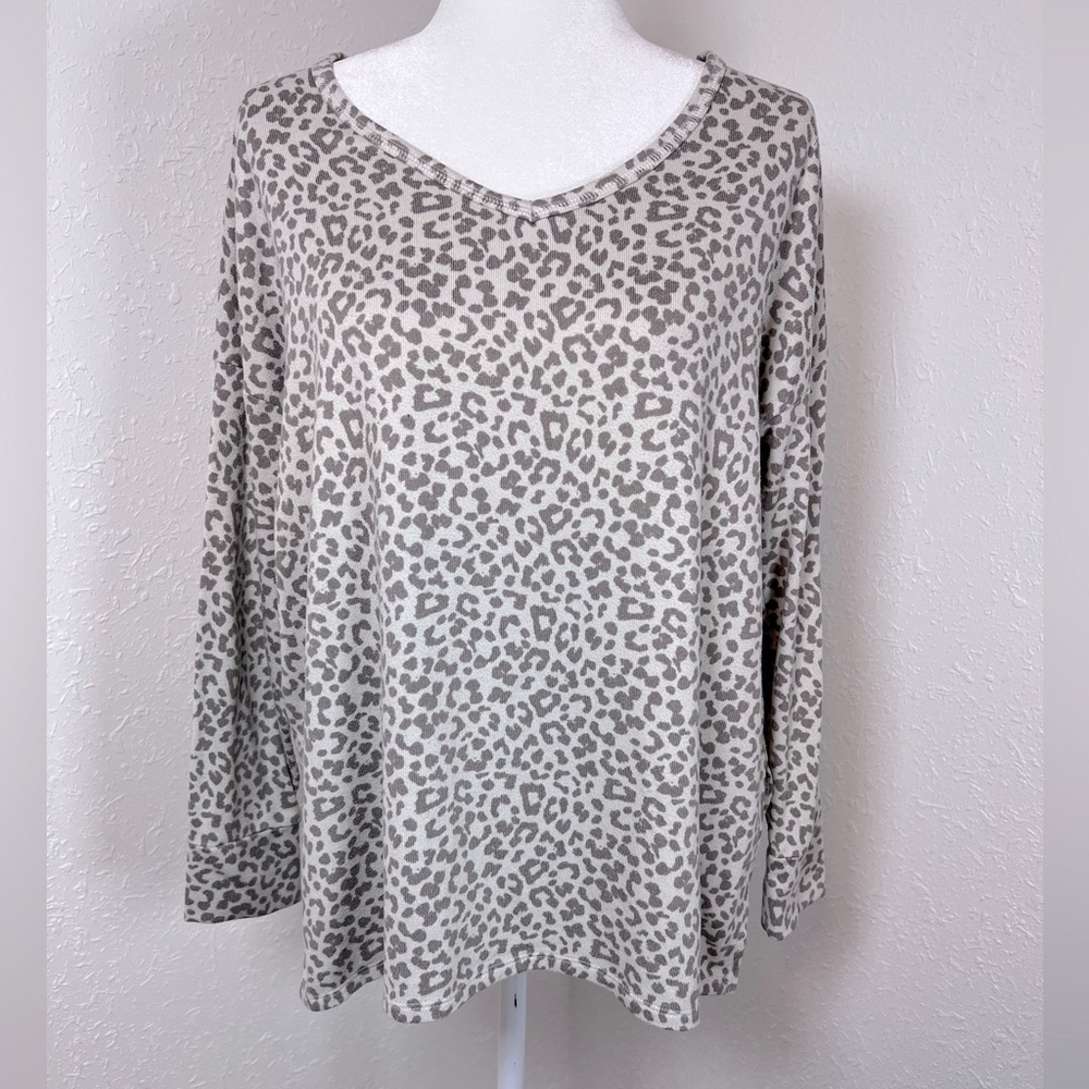 American Eagle V-Neck Oversized Cheetah Print Sweatshirt
